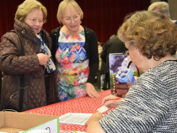 Distribution du colis des seniors - Jeudi 10 Décembre 2015