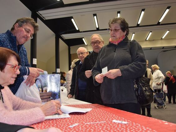 Distribution du colis des seniors - Jeudi 10 Décembre 2015
