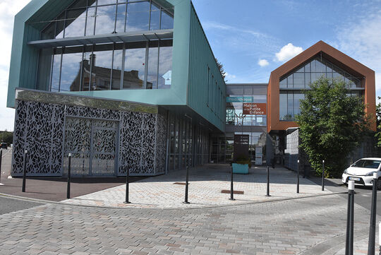 Entrée de la médiathèque