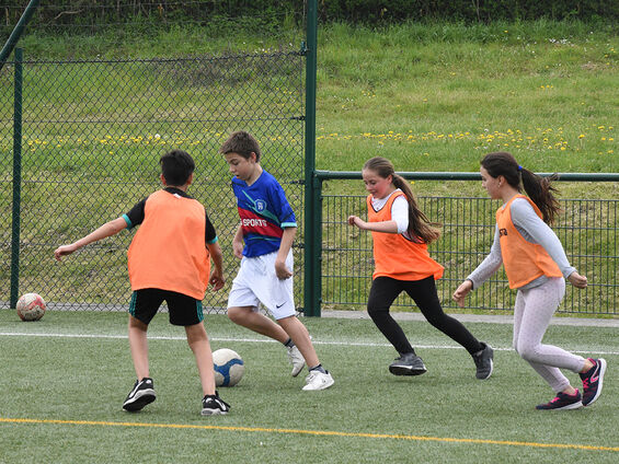 Trophée Mix Foot organisé le mercredi 17 avril 2019 au Complexe sportif Christian Pennynck avec la participation de 60 jeunes, filles et garçons, âgés de 11 à 13 ans, venus d'Anzin, de Beuvrages et de Bruay-sur-Escaut.