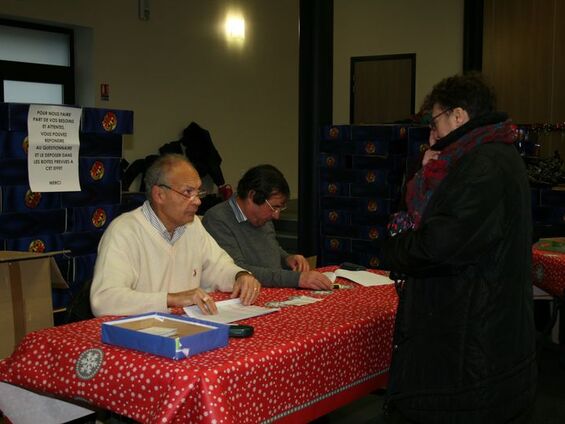 Distribution du Colis Festif des Aînés - Mercredi 10 Décembre 2014