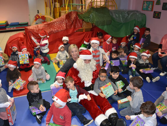 Le père Noël dans les écoles - Jeudi 21 Décembre 2017